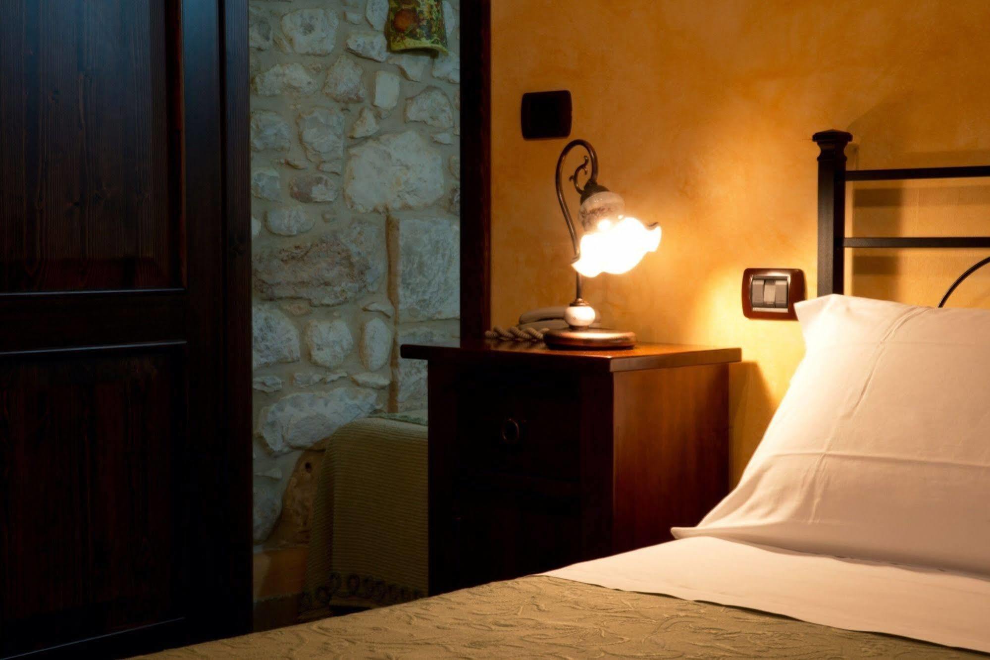 Agriturismo Il Casolare Di Nonno Mario Manoppello ภายนอก รูปภาพ